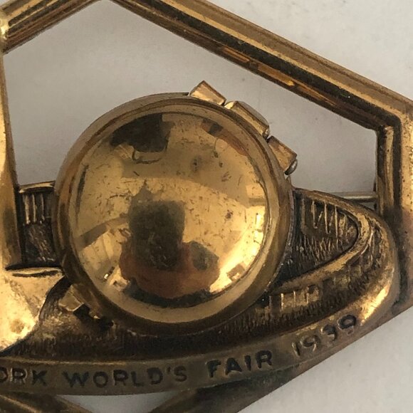 Vintage 1939 New York World's Fair Trylon & Perisphere Locket Pin Brooch - Picture 5 of 9